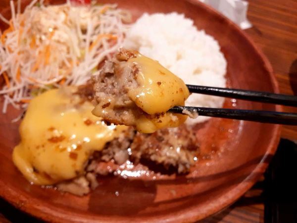 3品で完璧なごはんに！「びっくりドンキー」バカ売れメニュー発表