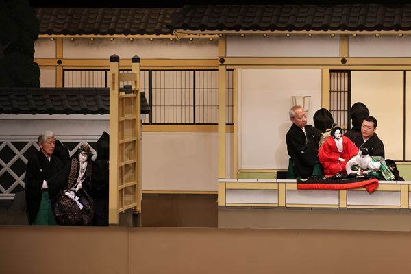 豊竹呂太夫改め十一代目豊竹若太夫襲名披露　国立劇場5月文楽公演上演中