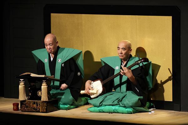 豊竹呂太夫改め十一代目豊竹若太夫襲名披露　国立劇場5月文楽公演上演中