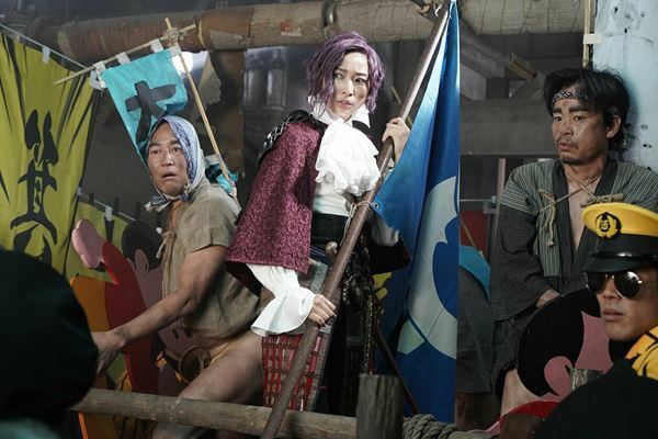 GACKT＆二階堂ふみ主演『翔んで埼玉』続編はよくぞここまで！のバカバカしさ【おとなの映画ガイド】