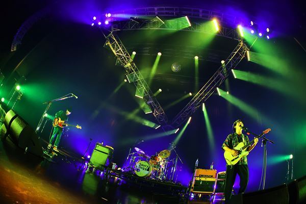 Saucy Dogが果たした“リベンジのリベンジ”　KANA-BOONを迎えた対バンツアー初日公演のオフィシャルレポート到着