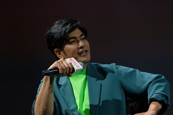 赤楚衛二「エンタメの力って素晴らしい」 Netflix映画『ゾン100』配信記念イベントに白石麻衣らが登壇