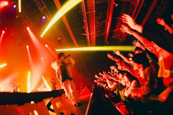 Lucky Kilimanjaro、PEOPLE 1、Teleが競演　PLAYLIST presents“ヘッドフォンを外して vol.7” ライブレポート