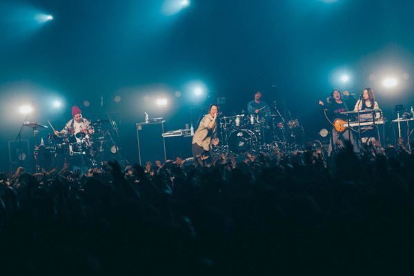 Lucky Kilimanjaro、PEOPLE 1、Teleが競演　PLAYLIST presents“ヘッドフォンを外して vol.7” ライブレポート