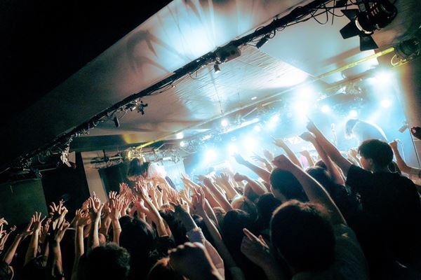 超☆社会的サンダル×ポップしなないで　「今日がなんだか一番愛を感じた」強烈なエネルギーを生み出したツアーファイナル