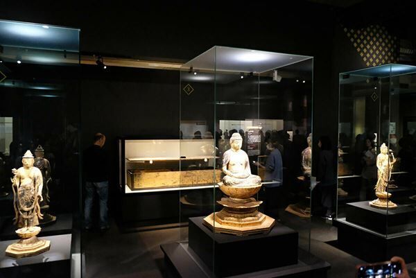 建立900年 特別展『中尊寺金色堂』をレポート　国宝仏像11体を現地よりも間近で360度鑑賞できる！