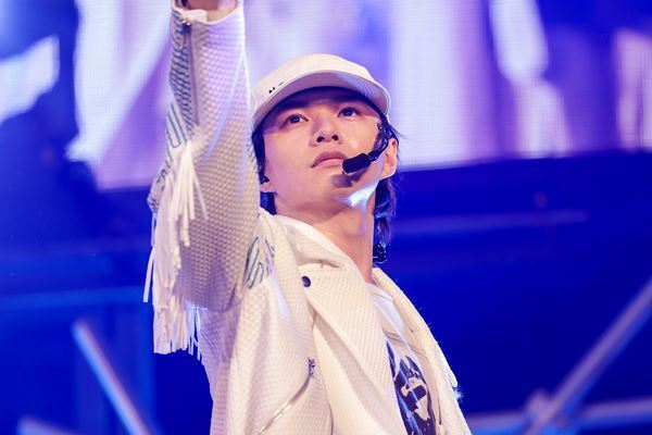 SUPER★DRAGON ツアー最終公演レポート「無限の先もBLUEと幸せを更新していく」