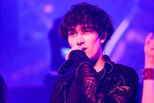 SUPER★DRAGON ツアー最終公演レポート「無限の先もBLUEと幸せを更新していく」