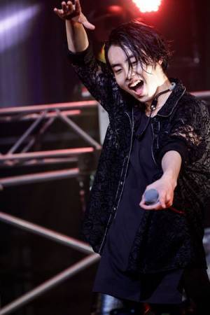 SUPER★DRAGON ツアー最終公演レポート「無限の先もBLUEと幸せを更新していく」