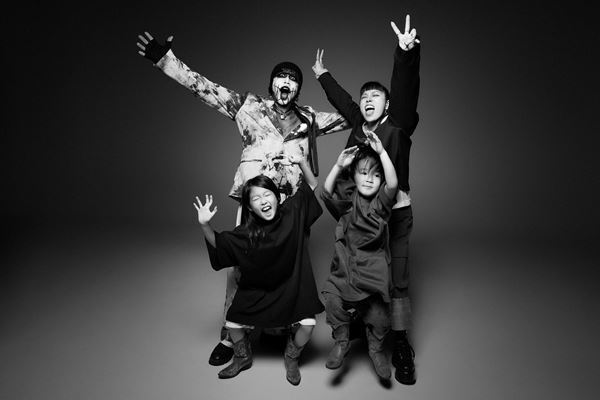 AI、デビュー25周年全国ツアー第一弾スケジュール解禁　ベスト盤起用の家族とのアザーカットも公開