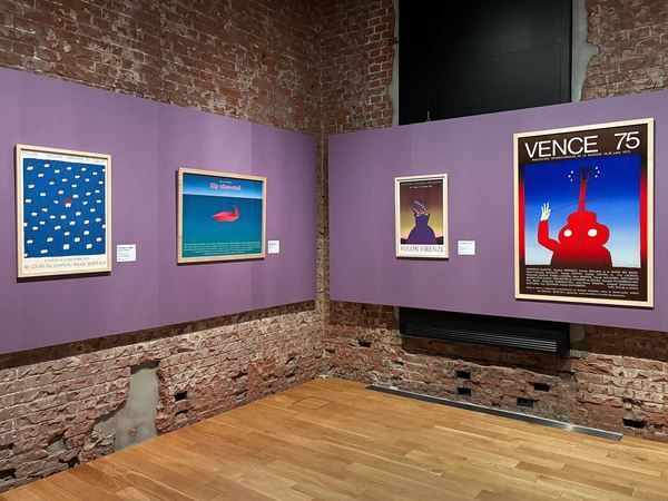 ジャン=ミッシェル・フォロンの大回顧展をレポート　詩情あふれる作品に込められた社会への静かな抗議