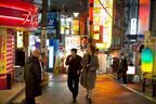 マイケル・マン監督、東京について「マンホールさえ美しい」　ドラマシリーズ『TOKYO VICE』特別映像「ロケーション編」公開