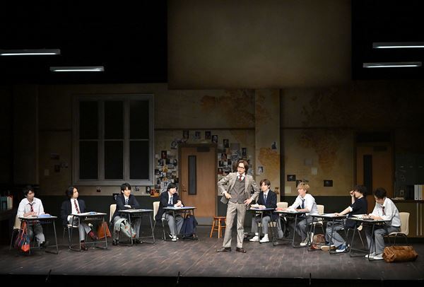 新木宏典×片岡千之助W主演舞台『ヒストリーボーイズ』開幕　舞台写真が到着