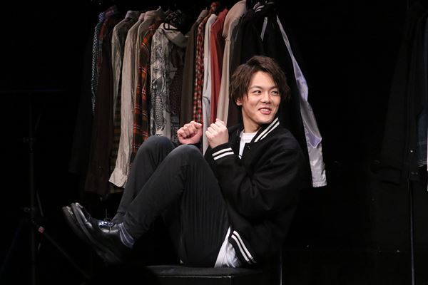 室龍太、久保田秀敏、谷佳樹が役替わりで60役に挑む『5years after』開幕レポート到着　次回公演も決定