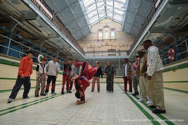 映画『ザ・ブレイキン』トップレベルのブレイカーたちによるフリースタイルシーン公開　新たな場面カット4点も