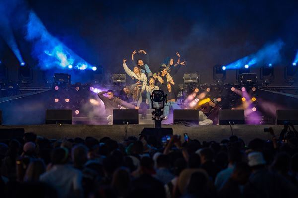 宇多田ヒカル コーチェラ・フェスにて初フェスパフォーマンス　ステージで披露した新曲「T」を含む記念EP『Head In The Clouds Forever』本日配信スタート