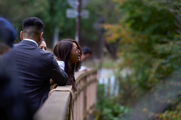 土屋太鳳が泣き叫ぶ姿も！ 『マッチング』新たな場面写真公開