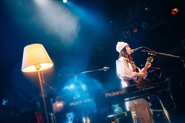 とた、ベッドルームを飛び出した初ワンマンライブのオフィシャルレポート到着