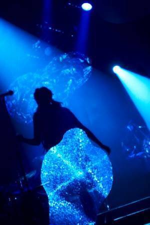 adieu (上白石萌歌)、約1年半ぶりのワンマンライブ  『adieu LIVE 2024 mare -冬のあまやどり-』開催！  満員のKT Zepp Yokohama【オフィシャルレポート】