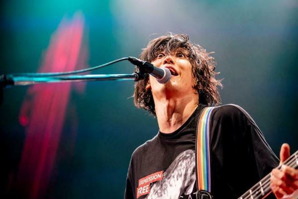 a flood of circle、ツーマンファイナルは盟友UNISON SQUARE GARDENと激突【ライブレポート】