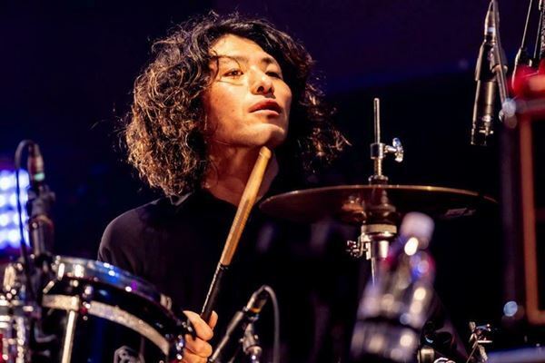 a flood of circle、ツーマンファイナルは盟友UNISON SQUARE GARDENと激突【ライブレポート】