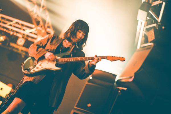 新章開幕。2年ぶりの新作を携えたライブであらわになったego apartmentの大胆な挑戦【ライブレポート】