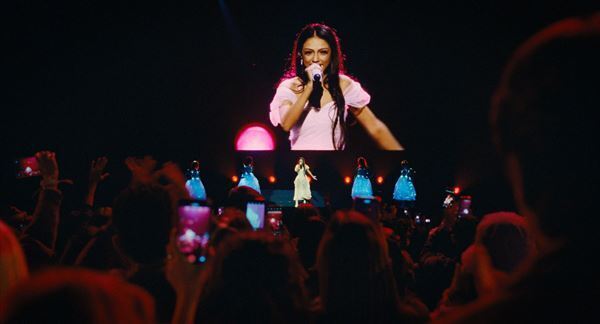 映画『トラップ』シャマラン監督らが撮影秘話を語る特別映像＆インタビュー公開「こだわっているのは独創的で挑戦的な物語」