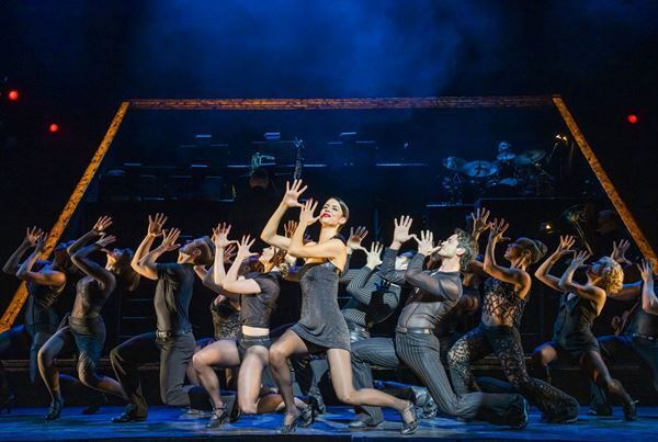 マシュー・モリソンが敏腕弁護士ビリー・フリン役　ミュージカル『シカゴ』来日公演、本日大阪で開幕