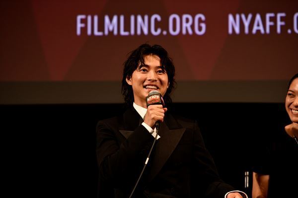 山﨑賢人、『キングダム』シリーズ牽引で日本人初の「The Best from the East Award」受賞