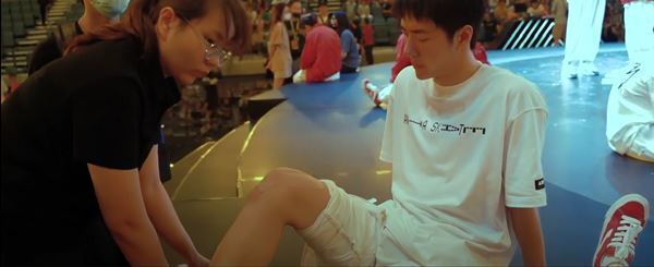 『熱烈』ブレイキンシーンの苦労を語るインタビュー到着　ワン・イーボーを捉えたメイキングカット3点も公開