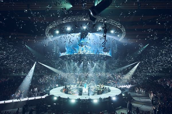 Superflyデビュー15周年を祝う一夜限りのワンマンライブ「Superfly 15th Anniversary Live “Get Back!!”」を開催！ 3年ぶりの有観客ステージで彼女が示した、歌うことへの軽やかな決意