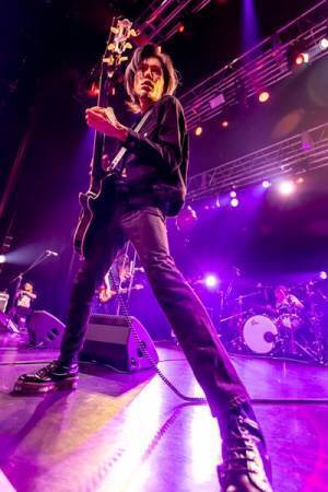 【ライブレポート】a flood of circle『Tour 花降る空に不滅の歌を』Zepp Shinjuku公演