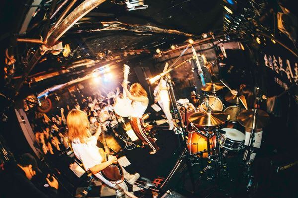 東京初期衝動、最新ミニアルバム『らぶ・あげいん』配信スタート