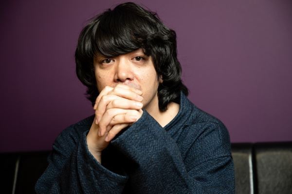 【峯田和伸ロングインタビュー】『越年 Lovers』撮影裏話や大好きな映画・音楽の話まで