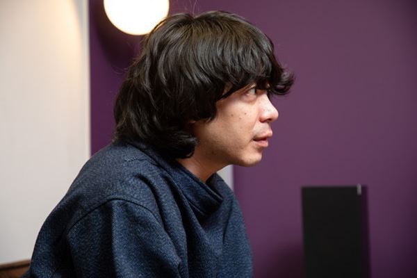 【峯田和伸ロングインタビュー】『越年 Lovers』撮影裏話や大好きな映画・音楽の話まで