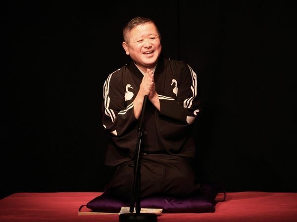 三遊亭白鳥『流れの豚次伝』の新シリーズを配信で「代官山落語夜咄」