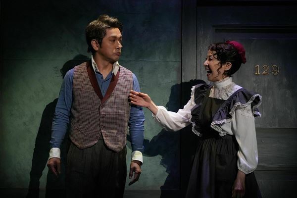 石丸幹二が円熟味を増した多彩な表情と歌声で魅了　音楽劇『ライムライト』上演中