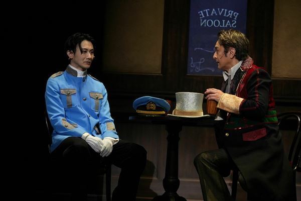 石丸幹二が円熟味を増した多彩な表情と歌声で魅了　音楽劇『ライムライト』上演中