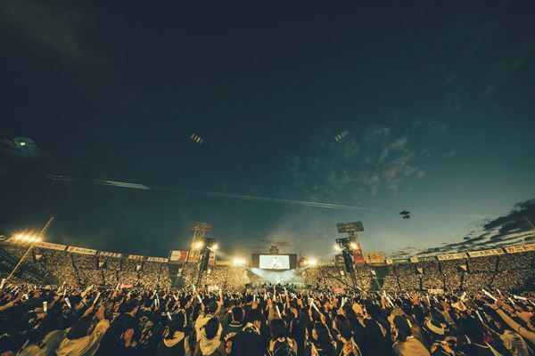 あいみょん、甲子園弾き語りライブのオフィシャルレポート到着「西宮というこの街でシンガーソングライターになることを夢見てよかった」