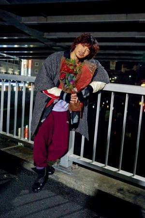 堂本剛＆綾野剛がお互いの撮了に駆けつける！『まる』クランクアップ写真＆映像公開