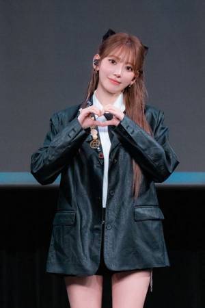 LE SSERAFIM、日本3rdシングル 「CRAZY」 メディアショーケースでパフォーマンスを生披露　ピオナの大歓声に包まれたショータイム