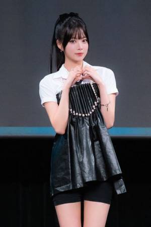 LE SSERAFIM、日本3rdシングル 「CRAZY」 メディアショーケースでパフォーマンスを生披露　ピオナの大歓声に包まれたショータイム