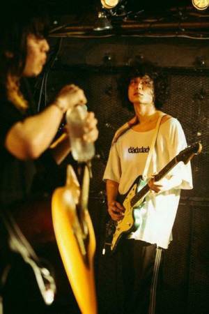 the dadadadys、全国ツアー『(茜)』スタート　初日の下北沢SHELTER完全レポート