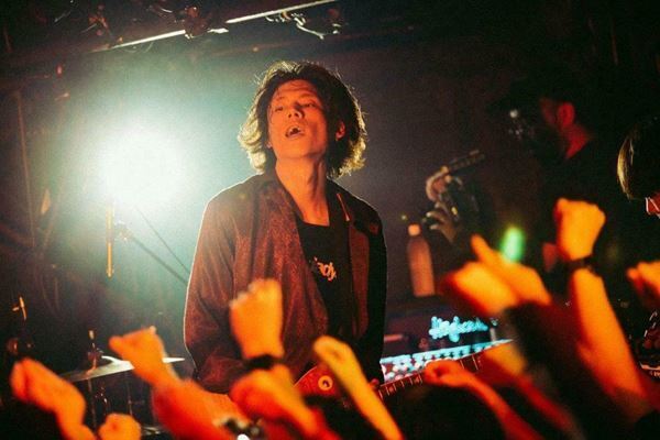 the dadadadys、全国ツアー『(茜)』スタート　初日の下北沢SHELTER完全レポート