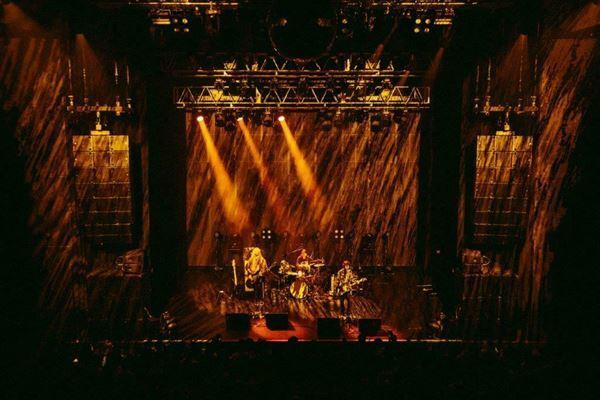 w.o.d.が歌舞伎町の夜に比類なき音楽愛を奏でたワンマンツアーファイナル【オフィシャルレポート】