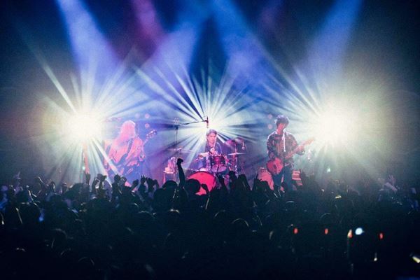 w.o.d.が歌舞伎町の夜に比類なき音楽愛を奏でたワンマンツアーファイナル【オフィシャルレポート】