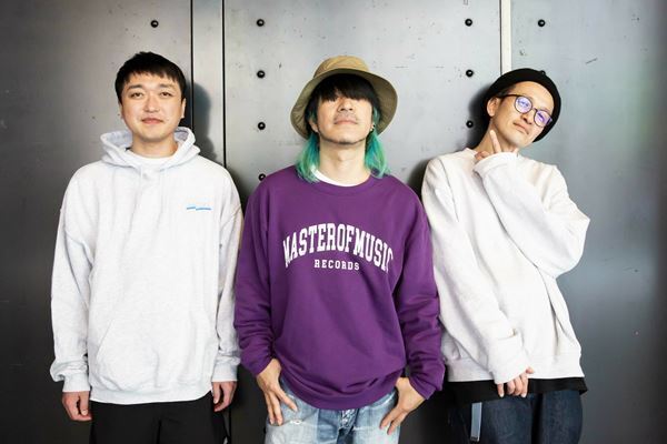 LOW IQ 01 & THE RHYTHM MAKERSとDOPING PANDAが激突　2マン『3on3』8月開催決定