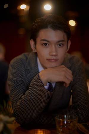 佐野勇斗6年ぶりの写真集『Here, Now!』収録カット6点＆メイキング映像公開