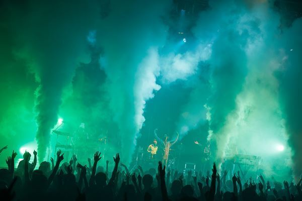 Lucky Kilimanjaroがツアー完走　配信シングル「後光」リリース＆新たなツアー『YAMAODORI 2023』開催発表【レポート】