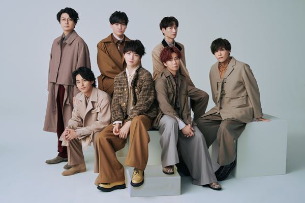 Kis-My-Ft2、ニューシングル『想花』新ビジュアル公開 “セルフィージャケ写”に挑戦したメイキング映像も